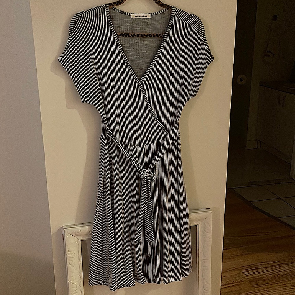 ‼️SOLD‼️Sweetheart Striped Dress SUPER SOFT 🦋💙 with Tie and Buttons